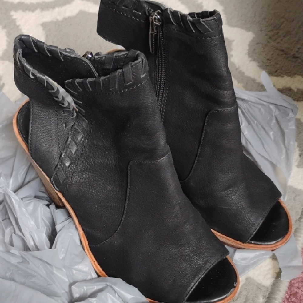 Vince Camuto Peep Toe Heeled Ankle Boots